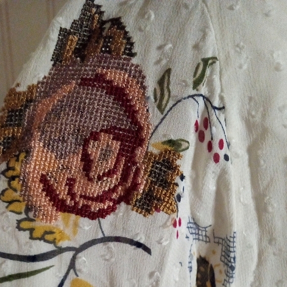 Zara Woman Floral Boho Style Needlepoint Tassel Tie Front Blouse Size Medium - Picture 9 of 10